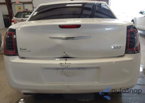 2014 Chrysler 300 300S z USA, uszkodzony, nr VIN 2C3CCAGG0EH297744